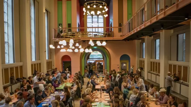 Community Supper Clubs in Copenhagen: Affordable Dining for Families