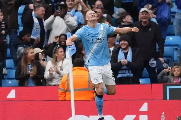 Manchester City Roar Back to Form with Dominant Win Over Burnley