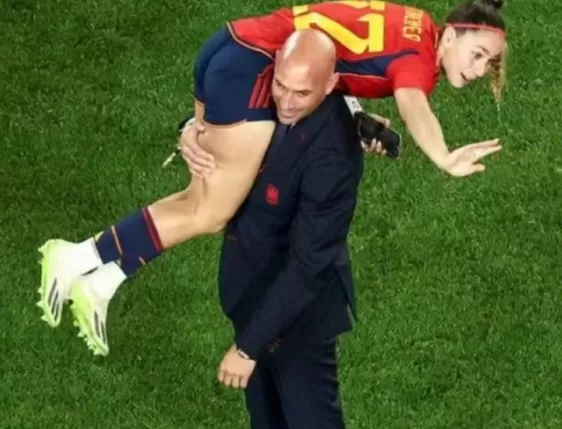 Spanish Football Federation President Faces FIFA Ban Amid Allegations: Calls for Resignation and Urgent Meeting